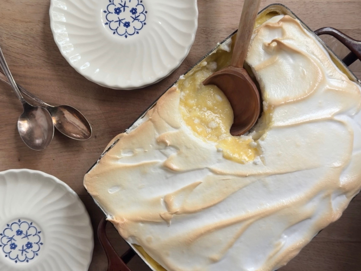 Aunt Elizabeth's Banana Pudding: A Southern Classic from Baking in the American South
