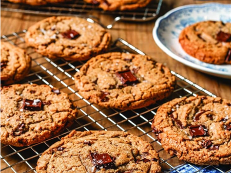 The Crazy-Good Chocolate Chip Cookies from The Pioneer Woman Cooks: The Essential Recipes