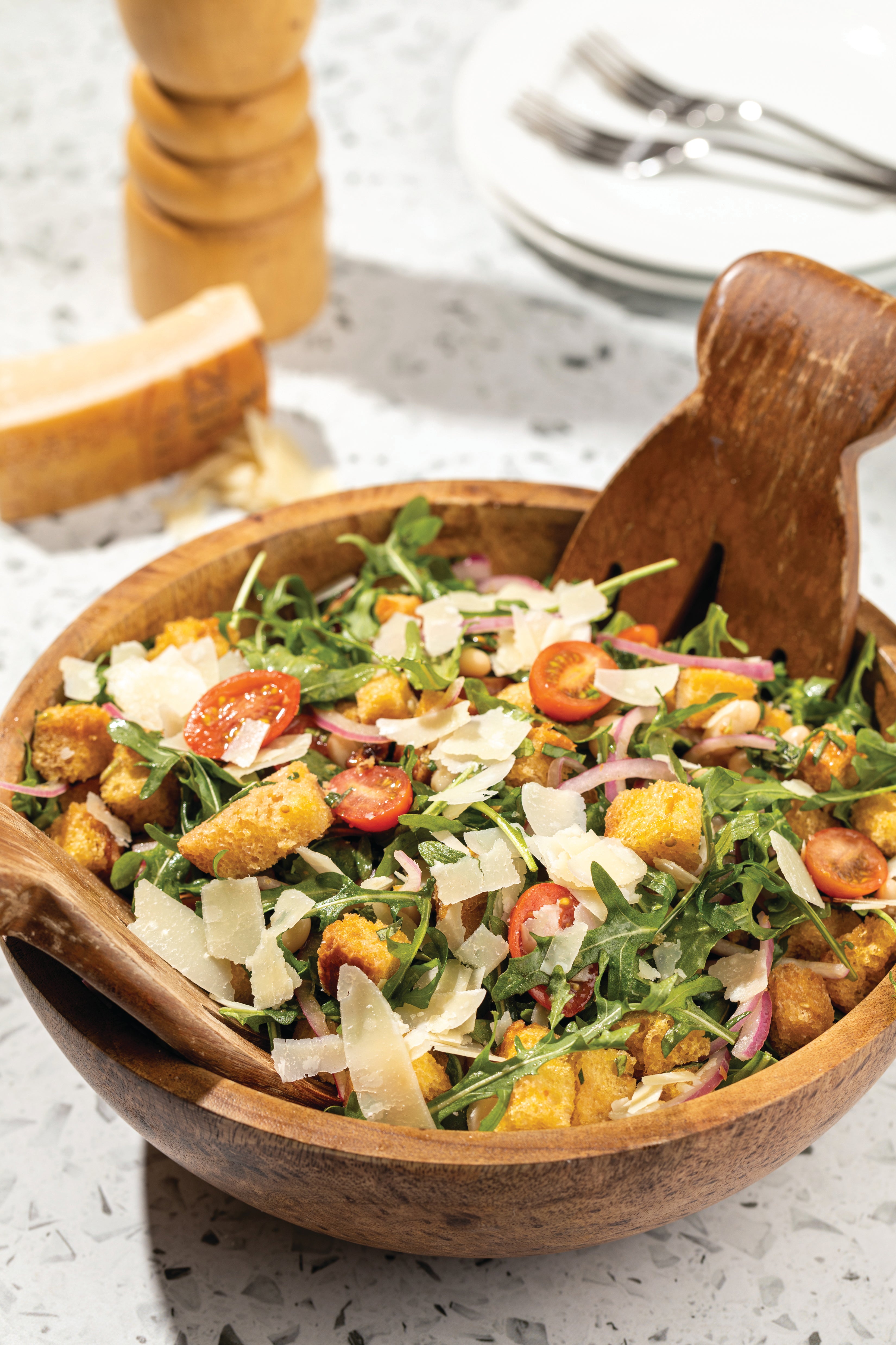 Easy and Nutritious Panzanella Salad Recipe Ready in 15 Minutes