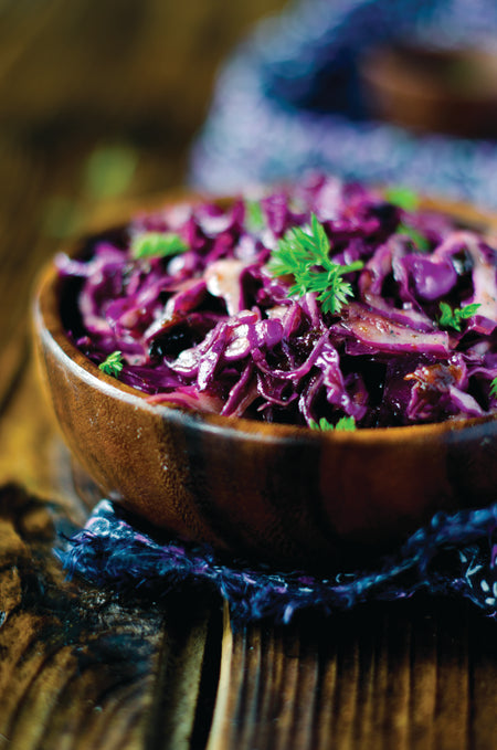 Crunchy and Refreshing: Elevate Your Grilled Dishes with Easy Red Cabbage Slaw