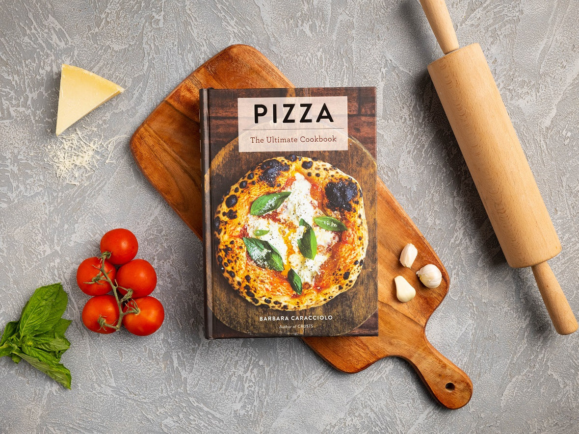 Pizza: The Ultimate Cookbook Featuring More Than 300 Recipes (Italian Cooking, Neapolitan Pizzas, Gifts for Foodies, Cookbook, History of Pizza)